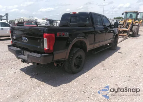 2017 Ford F-250 King Ranch z USA, uszkodzony, nr VIN 1FT7W2BT7HEC77775